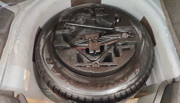 2016 Volkswagen Ameo HIGHLINE1.2L, Petrol, Manual, 59,833 km, Spare Tyre