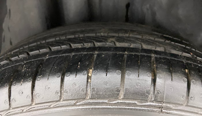 2018 Volkswagen Vento HIGHLINE 1.5 AT, Diesel, Automatic, 50,087 km, Right Rear Tyre Tread