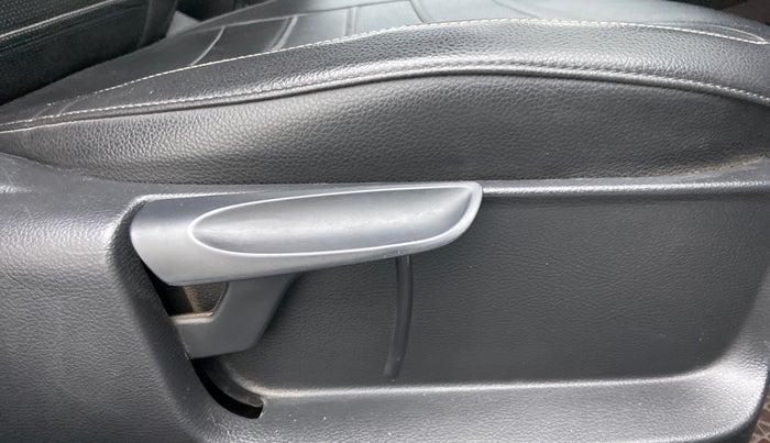 2018 Volkswagen Vento HIGHLINE 1.5 AT, Diesel, Automatic, 50,087 km, Driver Side Adjustment Panel