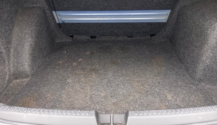 2018 Volkswagen Vento HIGHLINE 1.5 AT, Diesel, Automatic, 50,087 km, Boot Inside