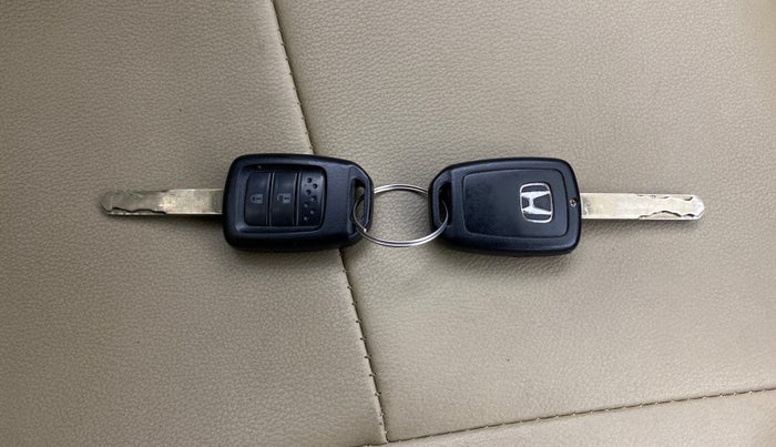 2016 Honda City 1.5L I-VTEC V MT, Petrol, Manual, 97,894 km, Key Close Up