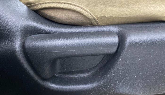 2016 Honda City 1.5L I-VTEC V MT, Petrol, Manual, 97,894 km, Driver Side Adjustment Panel