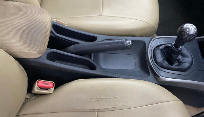 2016 Honda City 1.5L I-VTEC V MT, Petrol, Manual, 97,894 km, Gear Lever