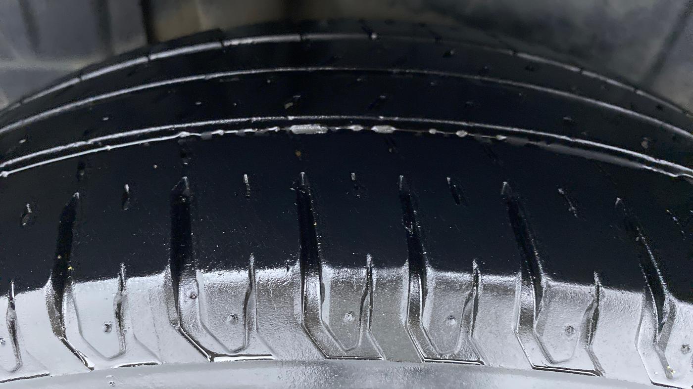 2021 Maruti Ertiga VXI CNG, CNG, Manual, 35,141 km, Right Rear Tyre Tread