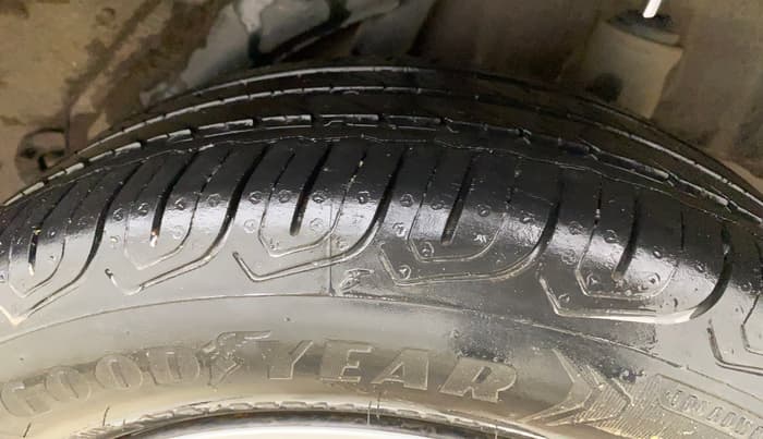 2014 Honda Amaze 1.2L I-VTEC S, Petrol, Manual, 65,867 km, Left Rear Tyre Tread
