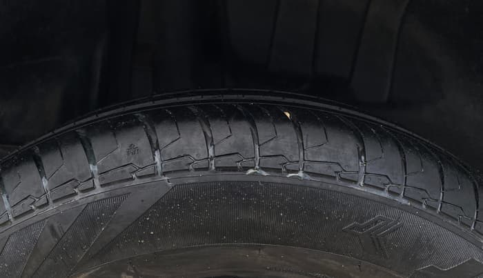 2022 Maruti Swift VXI, Petrol, Manual, 20,408 km, Right Rear Tyre Tread