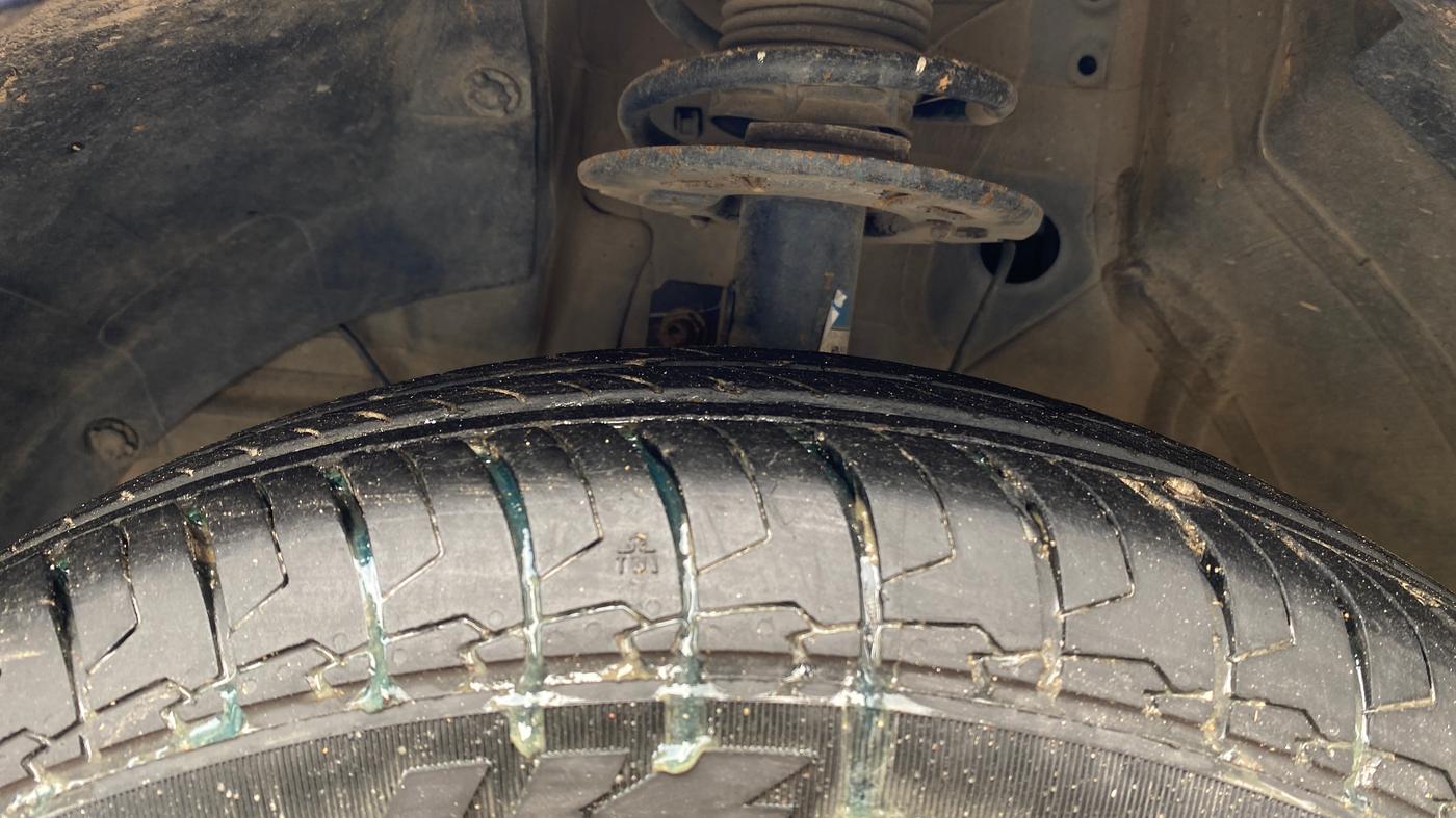 2022 Maruti Swift VXI, Petrol, Manual, 20,408 km, Left Front Tyre Tread