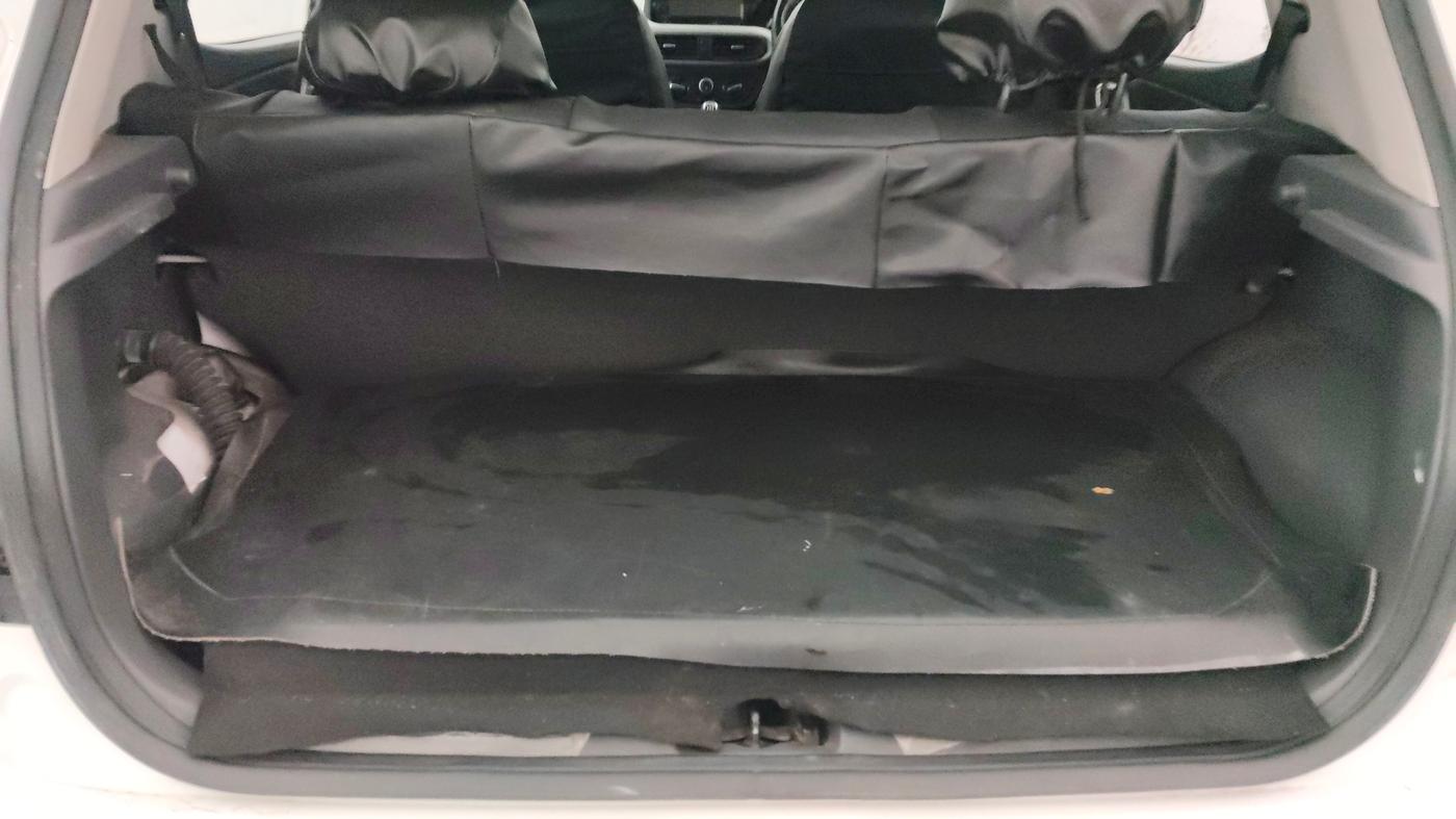 2024 Hyundai GRAND I10 NIOS SPORTZ 1.2 KAPPA VTVT CNG, CNG, Manual, 24,516 km, Boot Inside