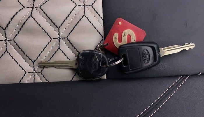 2019 Hyundai Grand i10 SPORTZ 1.2 KAPPA VTVT, Petrol, Manual, 38,471 km, Key Close Up