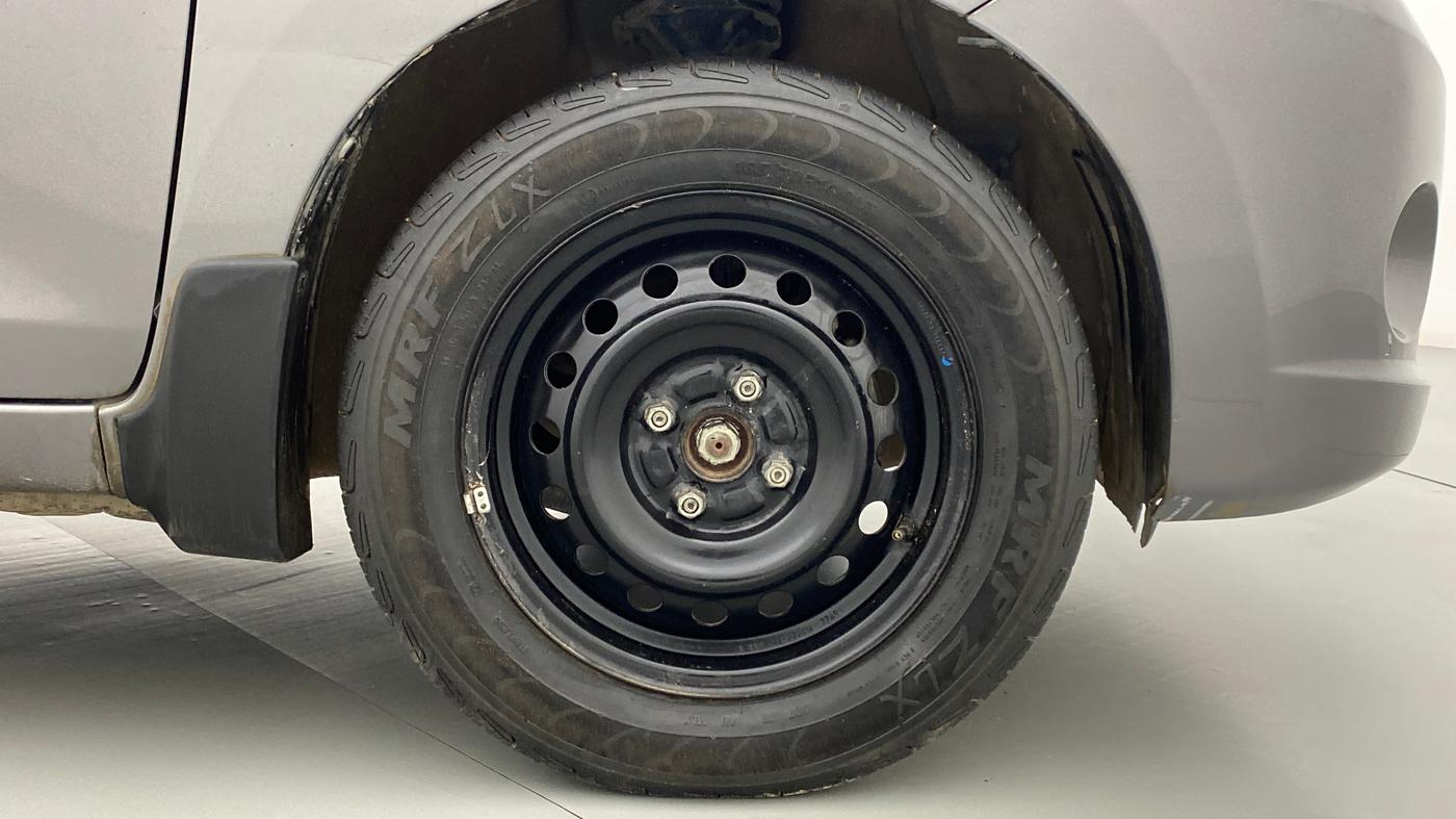 2016 Maruti Celerio VXI (O) AMT, Petrol, Automatic, 63,129 km, Right Front Wheel