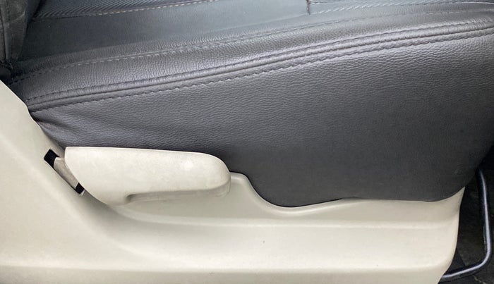 2016 Maruti Celerio VXI (O) AMT, Petrol, Automatic, 63,129 km, Driver Side Adjustment Panel
