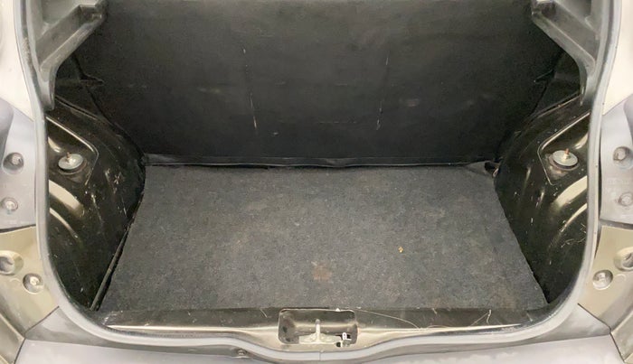 2017 Renault Kwid RXT 1.0 AMT (O), Petrol, Automatic, 58,795 km, Boot Inside
