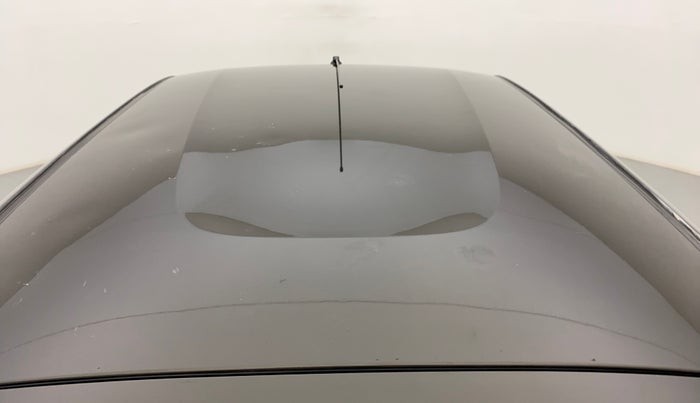 2017 Renault Kwid RXT 1.0 AMT (O), Petrol, Automatic, 58,795 km, Roof - Slightly dented