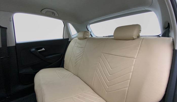2018 Volkswagen Polo COMFORTLINE 1.0 PETROL, Petrol, Manual, 57,682 km, Right Side Rear Door Cabin