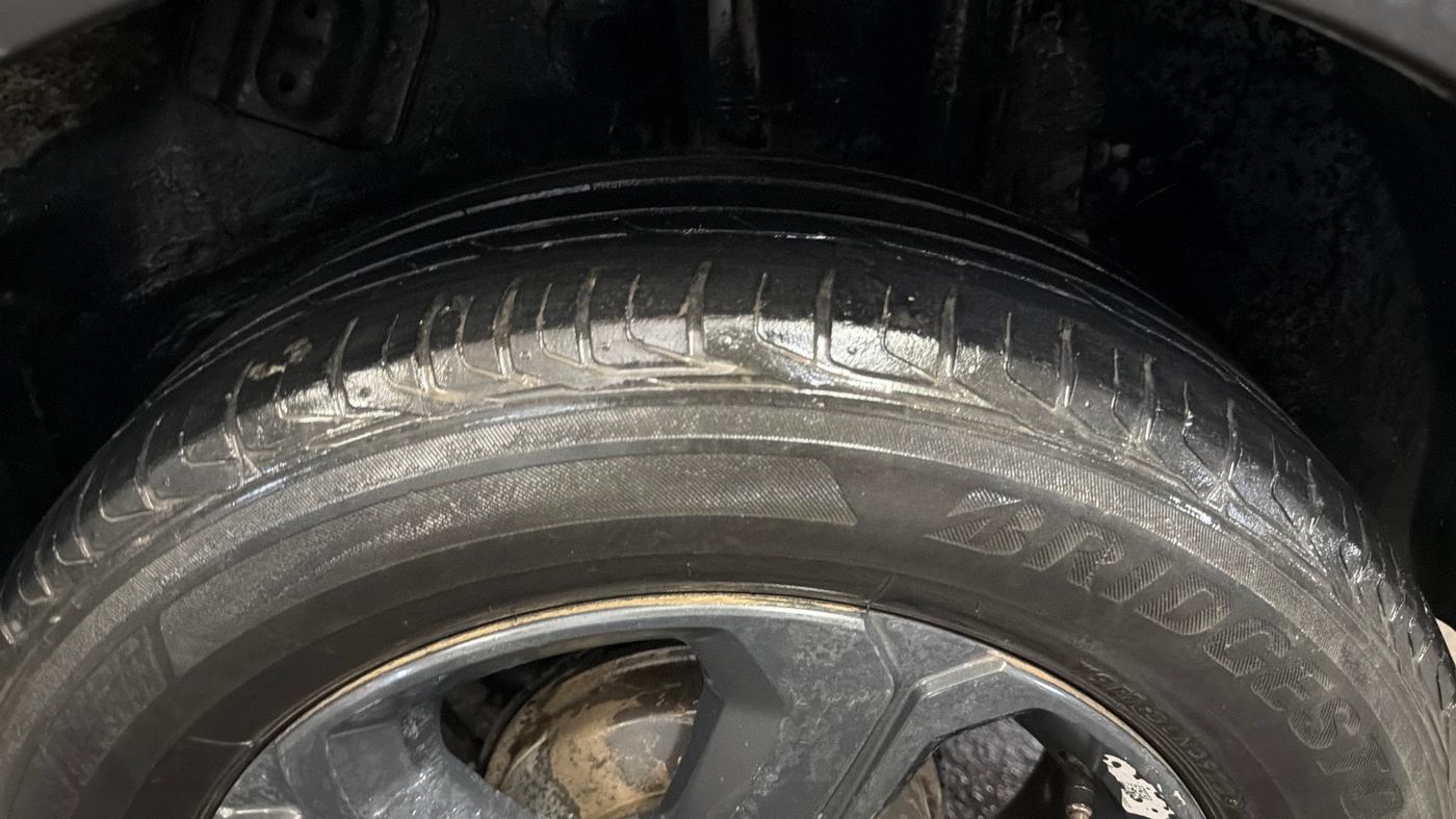 2022 Tata NEXON XZA PLUS (O) DIESEL DARK EDITION, Diesel, Automatic, 98,286 km, Left Rear Tyre Tread