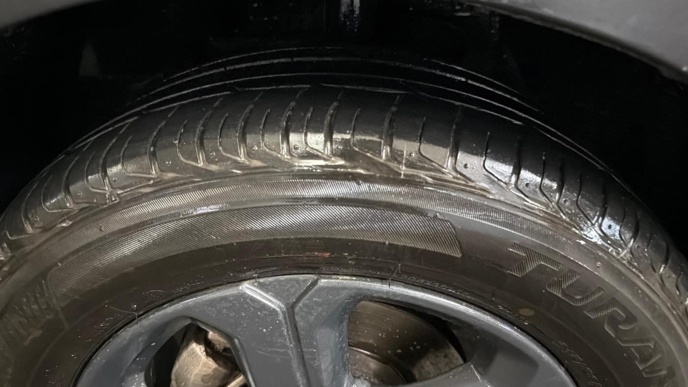 2022 Tata NEXON XZA PLUS (O) DIESEL DARK EDITION, Diesel, Automatic, 98,286 km, Left Front Tyre Tread