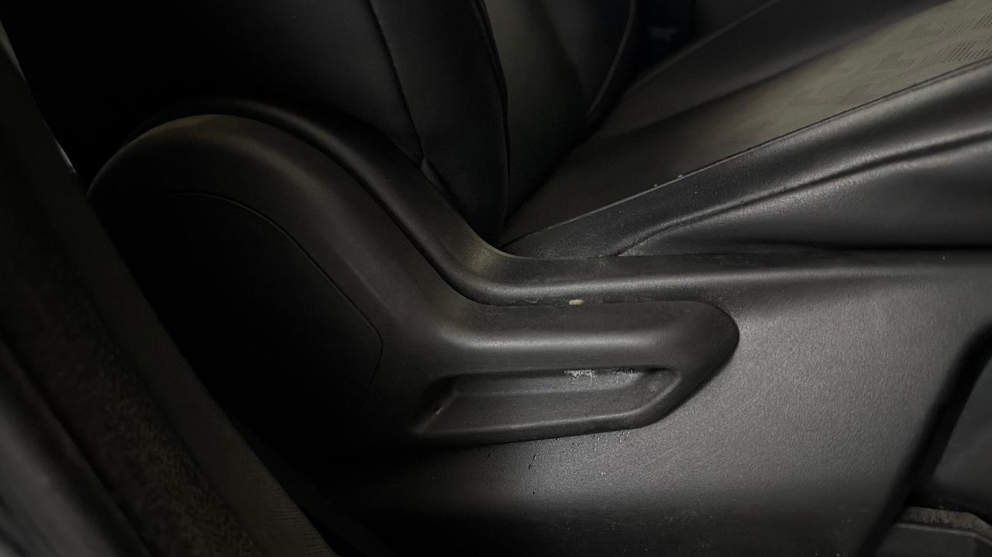 2022 Tata NEXON XZA PLUS (O) DIESEL DARK EDITION, Diesel, Automatic, 98,286 km, Driver Side Adjustment Panel