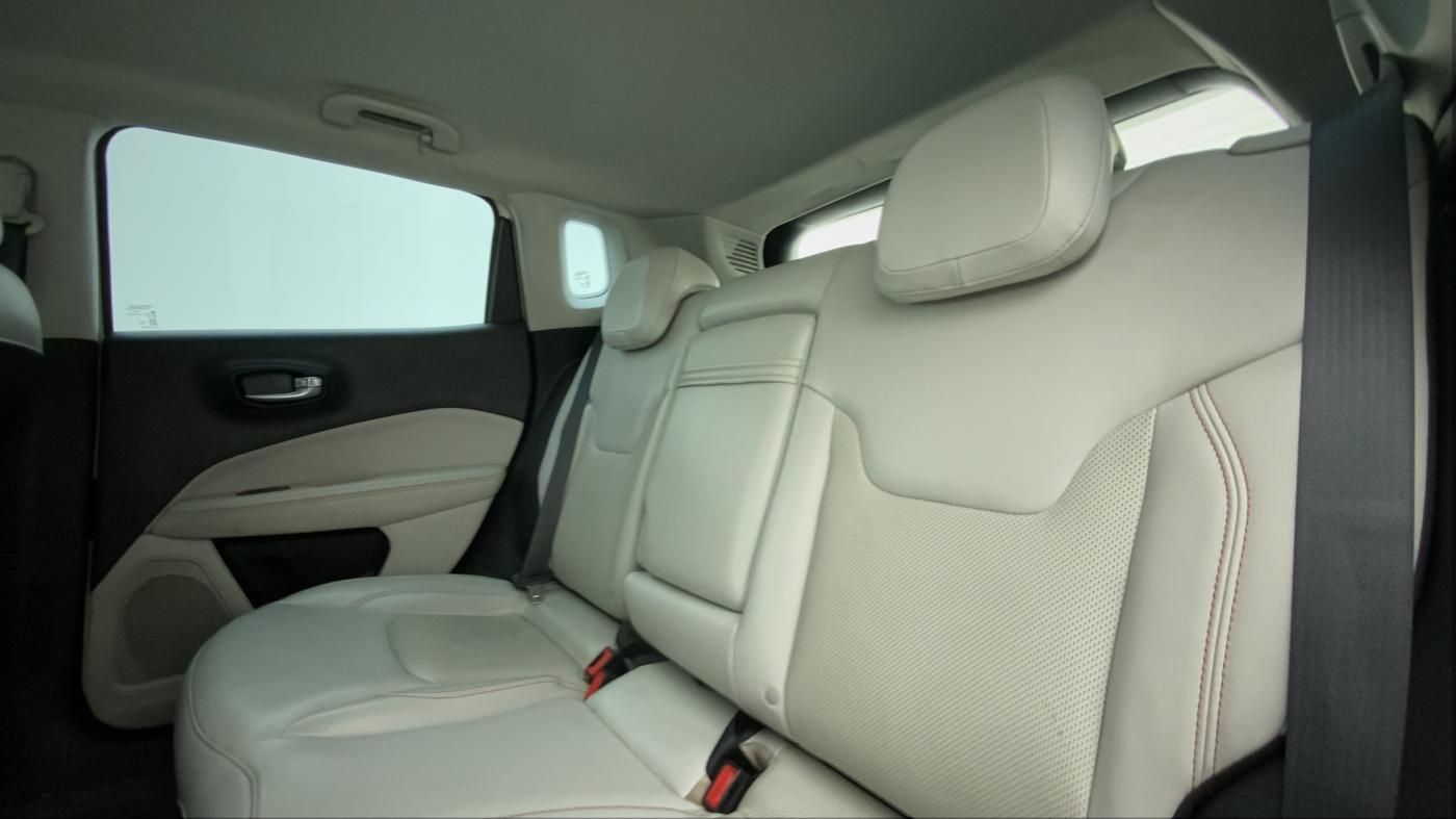 2018 Jeep Compass LIMITED 2.0 4*4, Diesel, Manual, 74,444 km, Right Side Rear Door Cabin