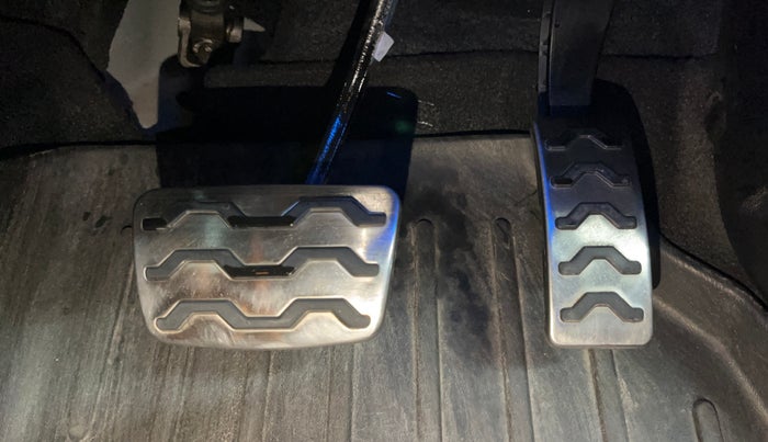 2021 Hyundai NEW I20 ASTA 1.0 GDI TURBO DCT, Petrol, Automatic, 30,375 km, Pedals