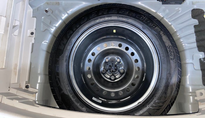 2021 Mahindra XUV300 W8 (O) 1.5 DIESEL, Diesel, Manual, 75,937 km, Spare Tyre