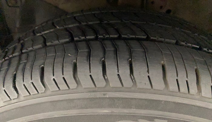 2017 Honda Amaze 1.2L I-VTEC S, Petrol, Manual, 55,701 km, Left Front Tyre Tread
