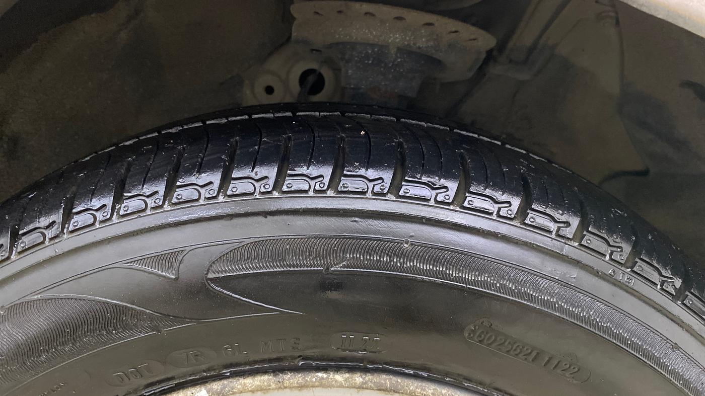 2013 Hyundai i20 SPORTZ 1.2, Petrol, Manual, 52,429 km, Right Front Tyre Tread
