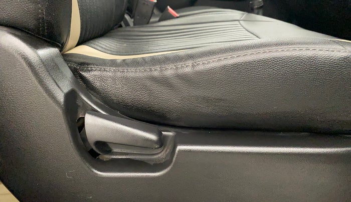 2018 Maruti Wagon R 1.0 LXI CNG, CNG, Manual, 28,926 km, Driver Side Adjustment Panel