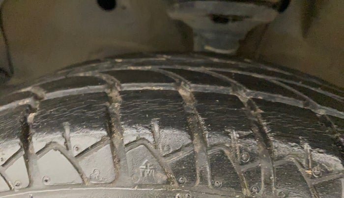 2018 Maruti Wagon R 1.0 LXI CNG, CNG, Manual, 28,926 km, Left Front Tyre Tread