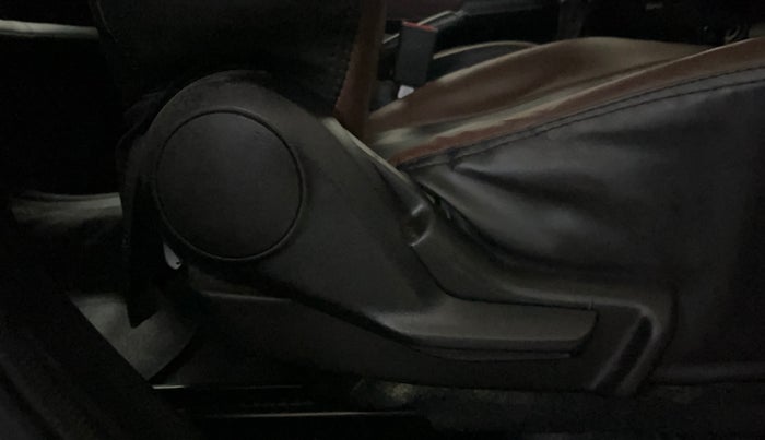 2024 Maruti FRONX SIGMA 1.2 MT, Petrol, Manual, 30,136 km, Driver Side Adjustment Panel