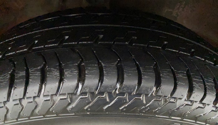 2015 Maruti Alto K10 VXI, Petrol, Manual, 25,335 km, Right Front Tyre Tread