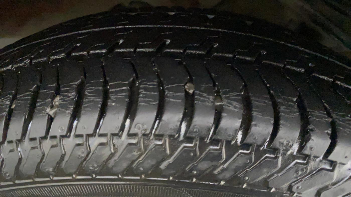 2015 Maruti Alto K10 VXI, Petrol, Manual, 25,335 km, Right Rear Tyre Tread