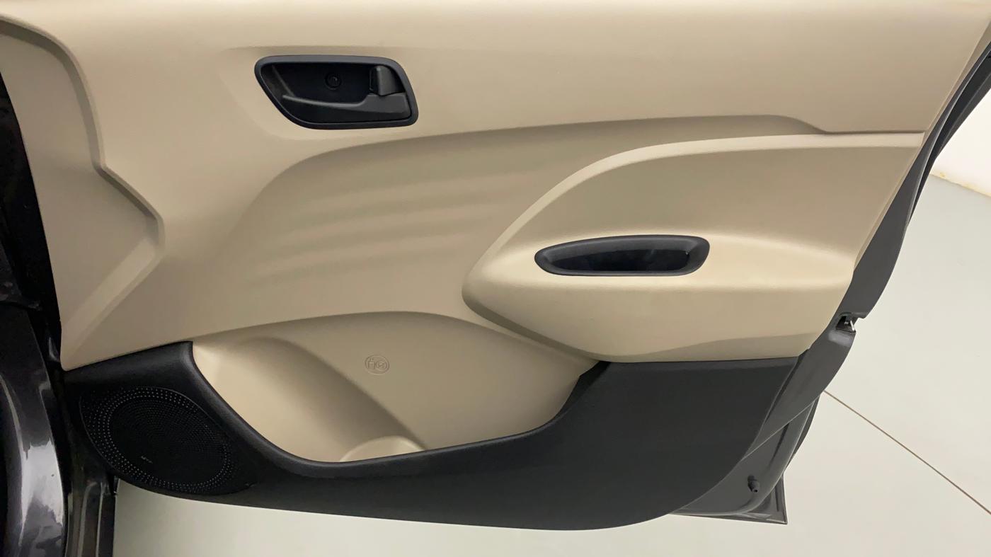 2021 Hyundai NEW SANTRO SPORTZ MT, Petrol, Manual, 3,098 km, Driver Side Door Panels Control
