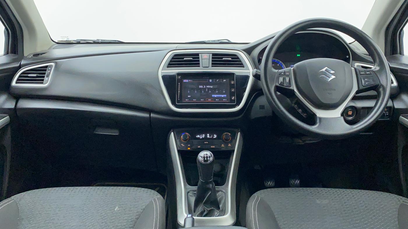 2017 Maruti S Cross ZETA 1.3, Diesel, Manual, 88,196 km, Dashboard