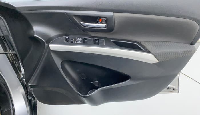 2017 Maruti S Cross ZETA 1.3, Diesel, Manual, 88,196 km, Driver Side Door Panels Control
