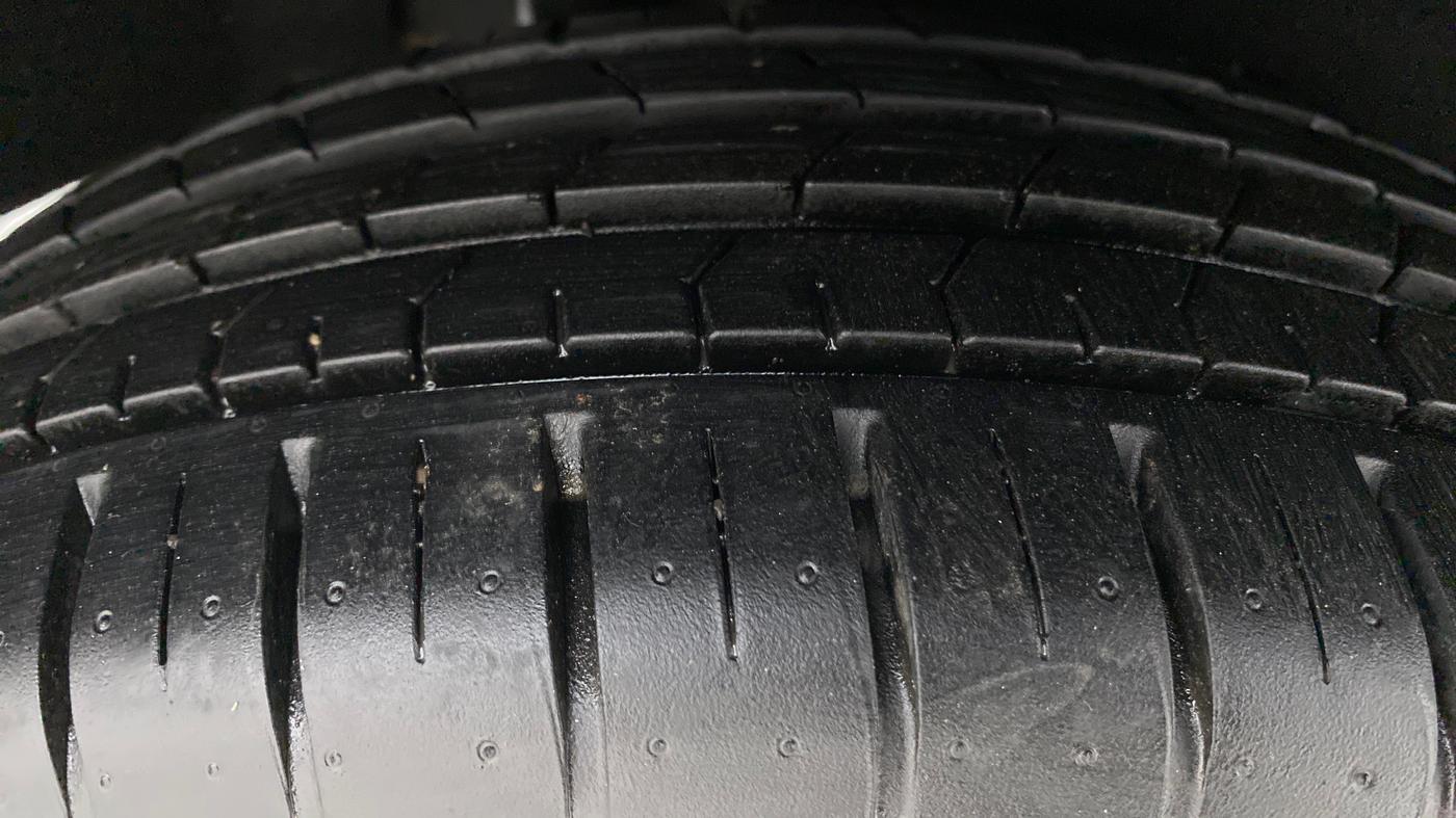 2021 Toyota Glanza G MT PETROL, Petrol, Manual, 4,948 km, Right Rear Tyre Tread