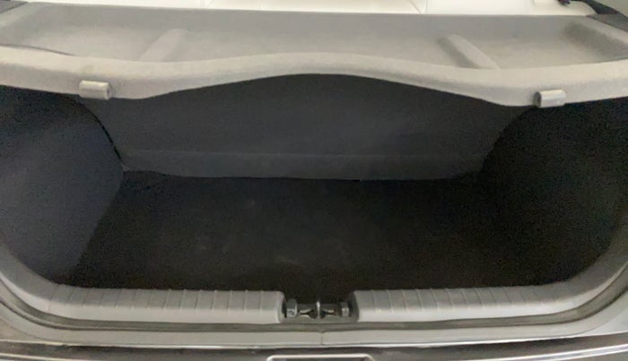 2020 Hyundai GRAND I10 NIOS SPORTZ AMT 1.2 KAPPA VTVT, Petrol, Automatic, 12,888 km, Boot Inside