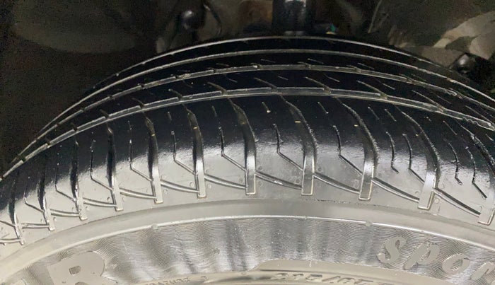 2020 Renault Duster RXZ 1.5 PETROL MT, Petrol, Manual, 63,077 km, Right Front Tyre Tread
