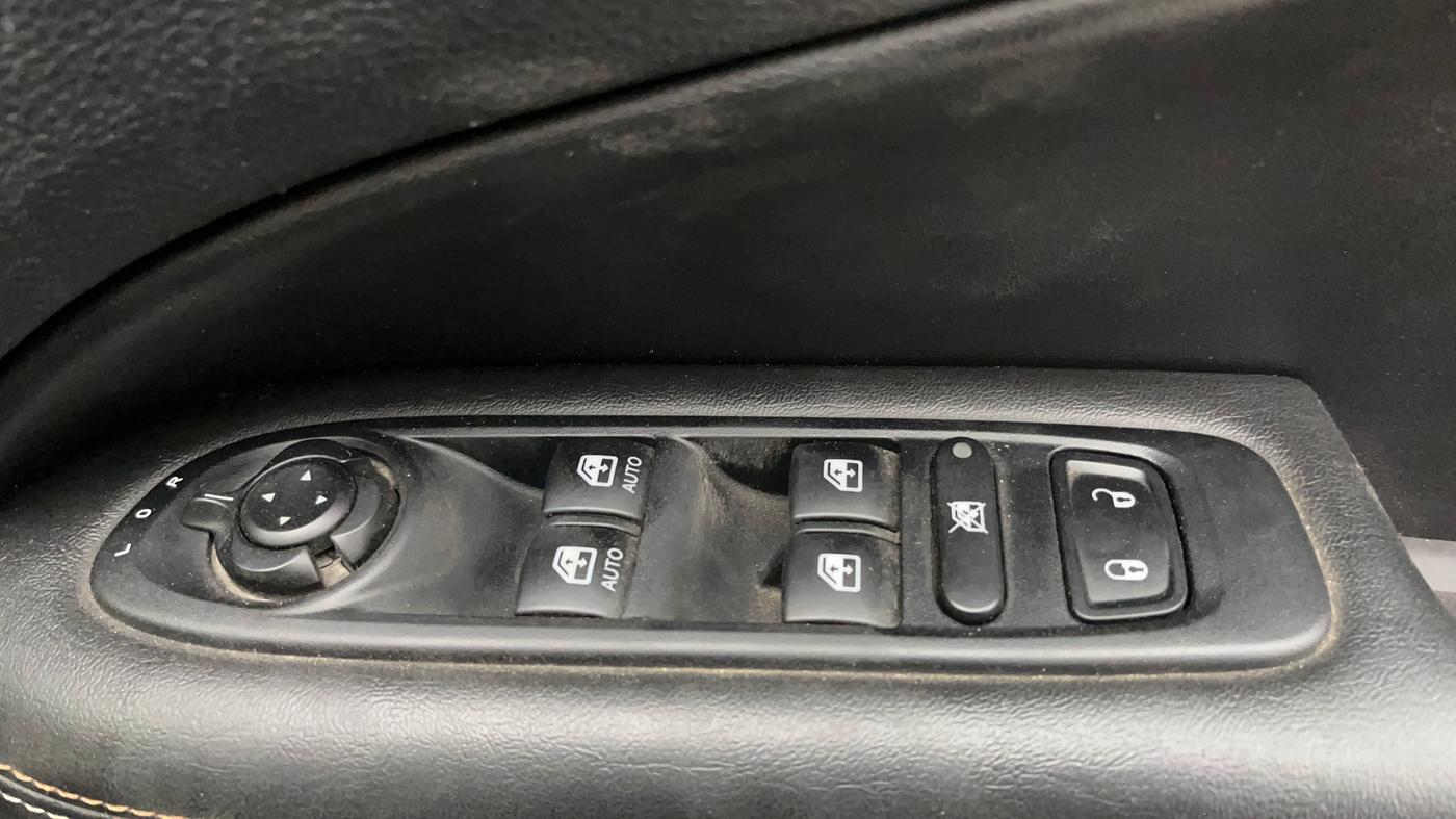 2019 Jeep Compass SPORT PLUS 1.4 PETROL, Petrol, Manual, 61,418 km, Driver Side Door Panels Control