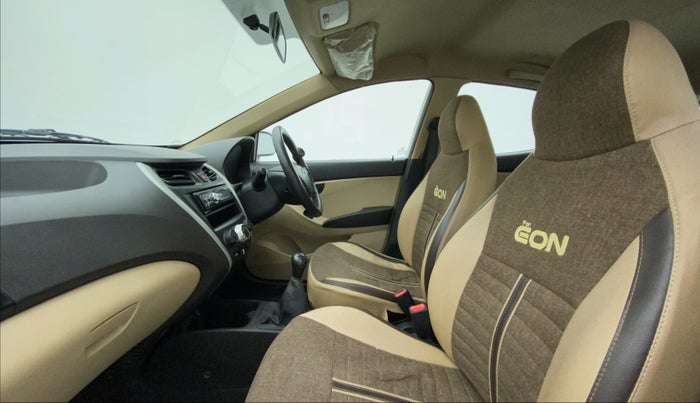 2016 Hyundai Eon ERA +, Petrol, Manual, 28,775 km, Right Side Front Door Cabin