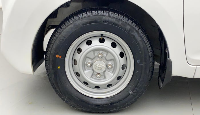 2016 Hyundai Eon ERA +, Petrol, Manual, 28,775 km, Left Front Wheel