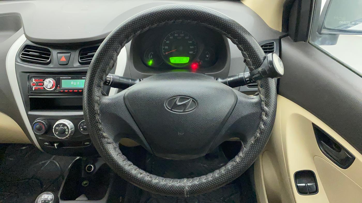 2016 Hyundai Eon ERA +, Petrol, Manual, 28,775 km, Steering Wheel Close Up