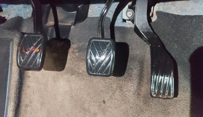 2024 Maruti Grand Vitara DELTA SMART HYBRID, Petrol, Manual, 18,879 km, Pedals