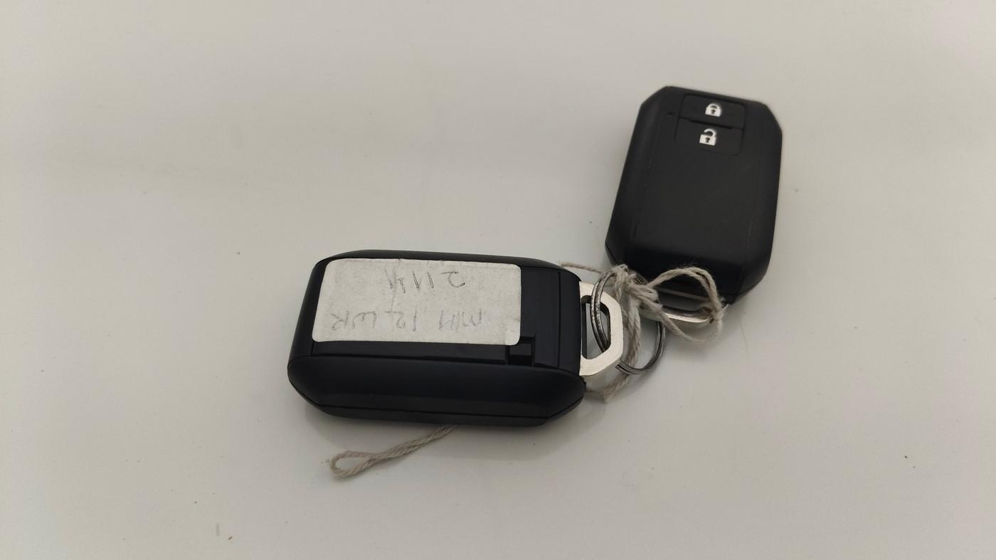 2024 Maruti Grand Vitara DELTA SMART HYBRID, Petrol, Manual, 18,879 km, Key Close Up