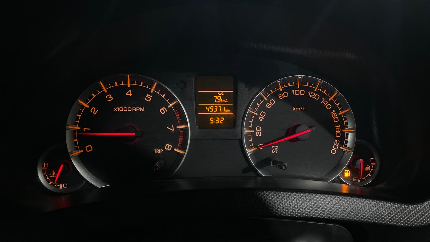 2015 Maruti Swift VXI, Petrol, Manual, 49,352 km, Odometer Image