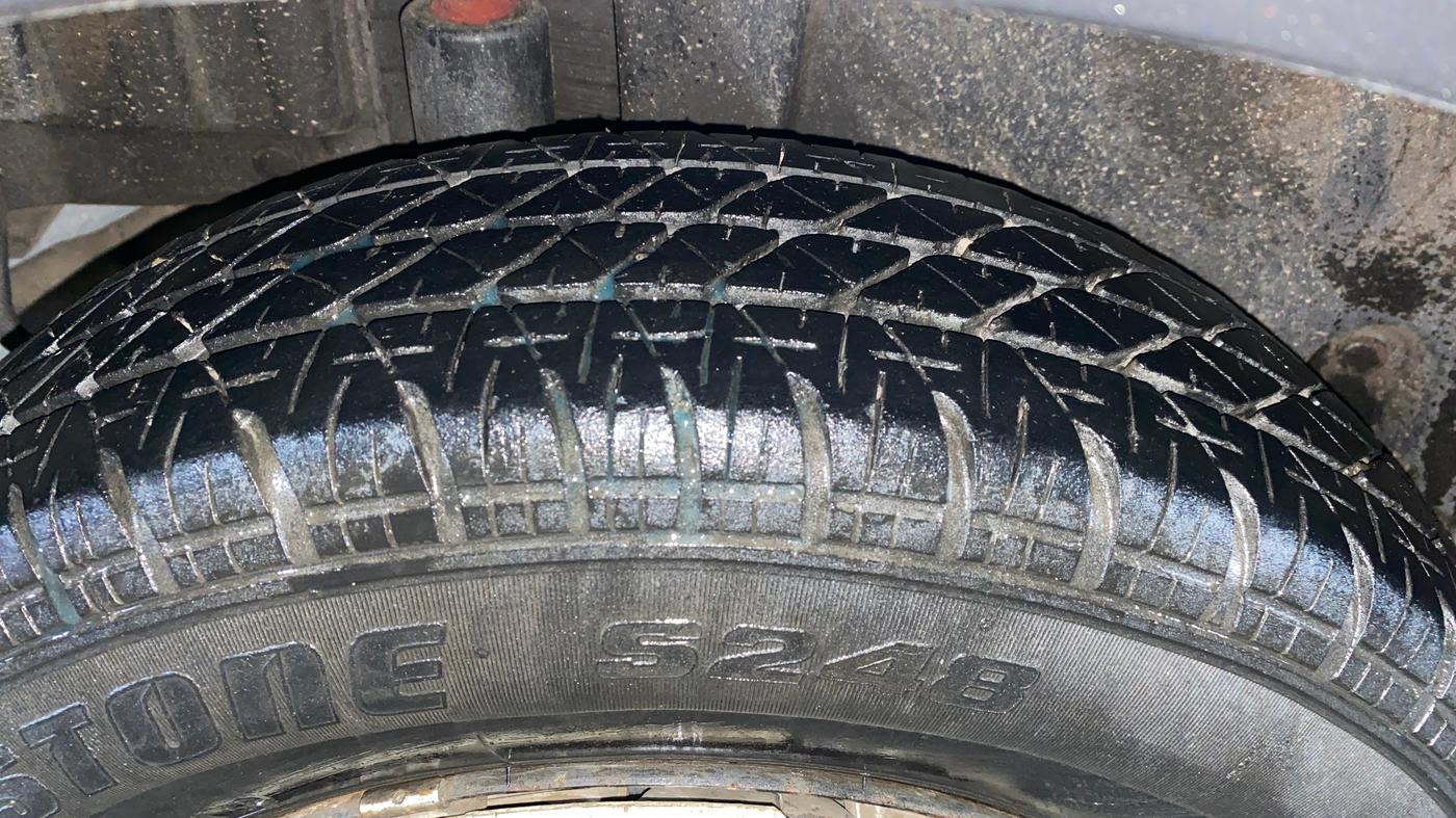 2015 Maruti Swift VXI, Petrol, Manual, 49,352 km, Right Rear Tyre Tread