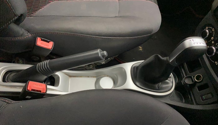 2018 Renault Duster RXS CVT, Petrol, Automatic, 65,261 km, Gear Lever