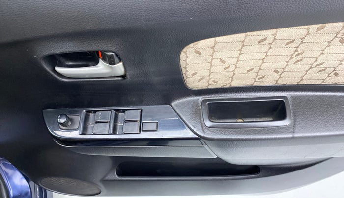 2017 Maruti Wagon R 1.0 VXI PLUS, Petrol, Manual, 81,787 km, Driver Side Door Panels Control