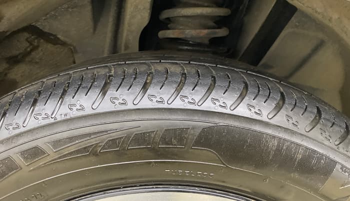 2022 Nissan MAGNITE XV TURBO CVT, Petrol, Automatic, 27,393 km, Right Front Tyre Tread