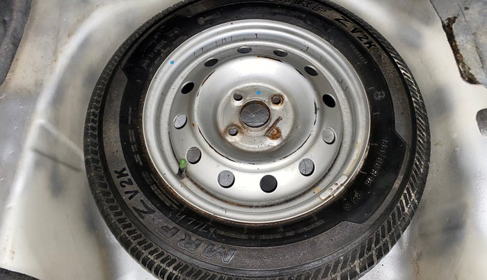 2015 Maruti Swift Dzire LXI (O), Petrol, Manual, 45,556 km, Spare Tyre