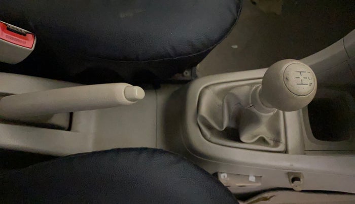 2015 Maruti Swift Dzire LXI (O), Petrol, Manual, 45,556 km, Gear Lever